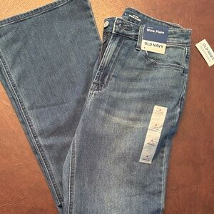 Old Navy Women's Flare Jeans in Classic Blue